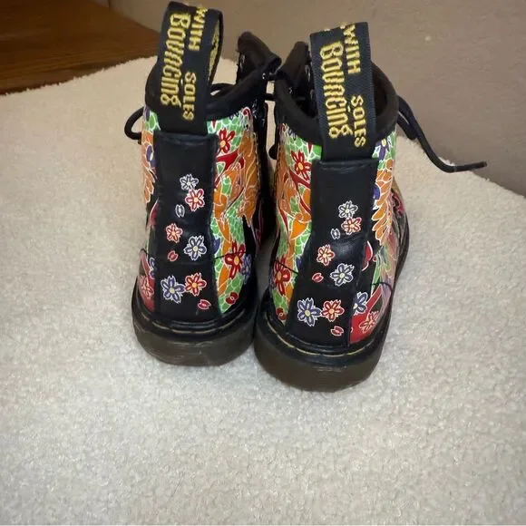 Dr Martens Girls Delaney Boot Psycho Tattoo Size 9 Japanese multicolor Docs - Picture 8 of 11